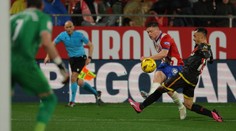 Girona zvládla dohrávku s Vallecanem, v tabulce znovu přeskočila Barcelonu