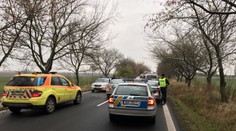 Muž na Rokycansku přejel svého syna! Ten ležel na silnici