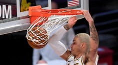 Dvojitá radost Lakers. Po dramatické výhře dotáhli i zajímavý přestup