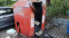 Muž v Plzni zemřel strašlivou smrtí. Uhořel zaklíněný v kontejneru