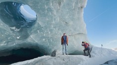 Jeskyně v ledovci lákají turisty. Globální oteplování je ale ohrožuje