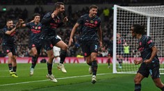 Citizens vyřadili Tottenham z FA Cupu gólem v závěru. Chelsea remizovala