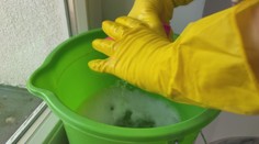 Úklidové firmy hlásí enormní zájem. Na Vánoce mají skoro plno