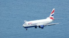 Děsivé přistání! Vítr si pohazoval s airbusem jako s kusem papíru