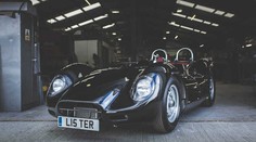 Nádhera! Legendární závodní auto se po 60 letech vrací na silnice