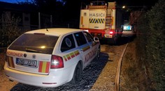 U Karlštejna shořela chata, v troskách se našly lidské ostatky