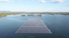 V Thajsku rostou gigantické hydrosolární elektrárny, mají pokrýt třetinu spotřeby energie