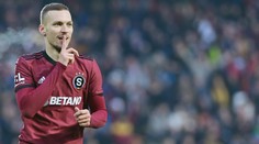 Po faulu na Haraslína měla přijít červená. Slavia kopala penaltu správně