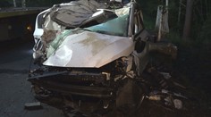 Šílená nehoda: Z auta při nárazu vyletěl motor, řidič nepřežil!
