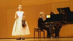 Mozart v šatech: Dívka (7) skládá opery!