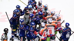 Pardubice si vyšláply na Budějovice. V závěru došlo na hromadnou bitku