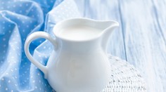 Evropa neví, co s přebytky mléka! VÝVOJ CEN POTRAVIN