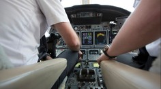 Falešný pilot vozil cestující po Evropě. Možná jste s ním na dovolenou letěli i vy