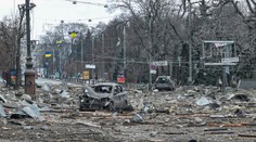 ON-LINE: Na Charkov útočí výsadkáři, v Žitomyru zabila raketa čtyři lidi v domě