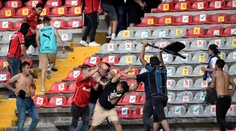 Horor v Mexiku: Stadion se proměnil v bitevní pole, 26 lidí je v nemocnici