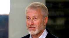 Miliardář Abramovič byl možná otráven. Po mírovém jednání přišel na čas o zrak
