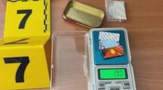Kriminalisté v Teplicích zadrželi dva dealery. Bydleli ve stejném vchodě