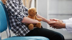 Dívenka šla na koně a zmizela. Policie ji po 32 letech vypátrala