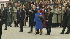 Královna Alžběta II. kdysi navštívila i Česko. Způsobila velké pozdvižení