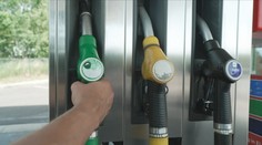 Slovensko zavedlo vyšší ceny nafty pro turisty. Hrozí to i v Česku, varuje vláda