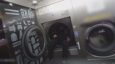 Strážníci vyhnali ze sušičky bezdomovce. Chystal se tam strávit noc