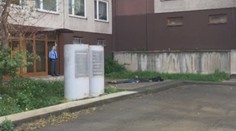 Pod okny paneláku v Praze našli mrtvého muže: Byl jen v trenkách