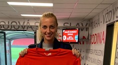 Kvitová zavítala na Slavii. Byla i v šatně a na závěr dostala dárek