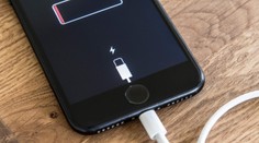 Většina lidí dělá zásadní chybu při nabíjení mobilu. Ničí se tím baterka
