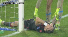 To se jen tak nevidí! Fotbalista minul v jasné šanci prázdnou branku
