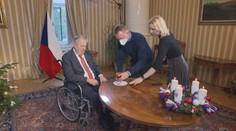 Zemanův vánoční projev se natáčel dopředu. Příprava trvala přes dvě hodiny