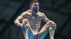 Pád před prezidentem i celým národem. Skokan do vody si udělal ostudu