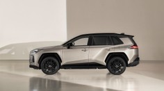 Šestá generace „ravky“ míří do Česka. Toyota udržela cenu (skoro) na úrovni předchůdce