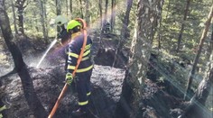 V Českém Švýcarsku hořel les. Plameny se podařilo zastavit, zasahoval i vrtulník