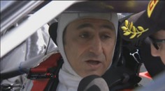 VIDEO: Legendární pilot Zanardi přišel o nohy, ale už zase závodí a porazil i Engeho