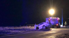 U Boleslavi narazilo auto do vlaku! Řídil ho policista, byl prý opilý