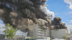 Obří požár v Berlíně. Plameny krotí 170 hasičů