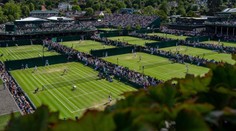 Šok na Wimbledonu. Žena našla v jídle nebezpečný předmět, náhrady se nedočkala