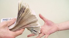 Strážnice našla 11 milionů! Vrátila je majiteli, ten jí nedal ani korunu