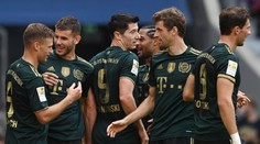 Bayern v Bundeslize rozstřílel Bochum. Lipsko potopil VAR