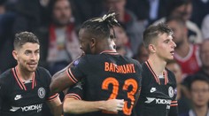 Bujará oslava útočníka Chelsea, ruka spoluhráče mu skončila v rozkroku