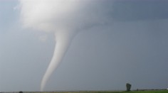 Evropu loni drtily stovky tornád. A bude hůř, varují meteorologové!