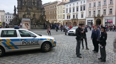 Útok na stánek s peticí proti Islámu: Křičeli, že budeme otroky!