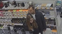 Pár ukradl v Teplicích zubní kartáčky za desítky tisíc. Dvojici hledá policie
