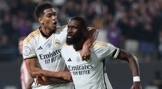 Úžasné madridské derby nabídlo osm gólů. Ve finále Superpoháru je Real