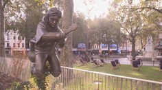 Londýn má novou turistickou atrakci. Na filmovou stezku přibyl Harry Potter