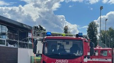 Aquapark v Jihlavě zachvátily plameny! Hasiči evakuovali desítky lidí