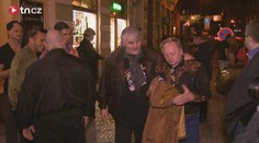 Alkohol, hudba a striptérky! Ivan Jonák si užil další divokou party