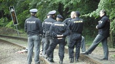Vandalové ohrozili železniční dopravu, pátrá po nich policie