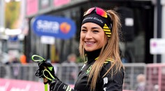 Biatlonová kráska ukázala téměř vše! V odvážných plavkách si užívala