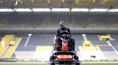Fotbalisté budou hrát v rouškách, v Německu přišli s bizarním řešením